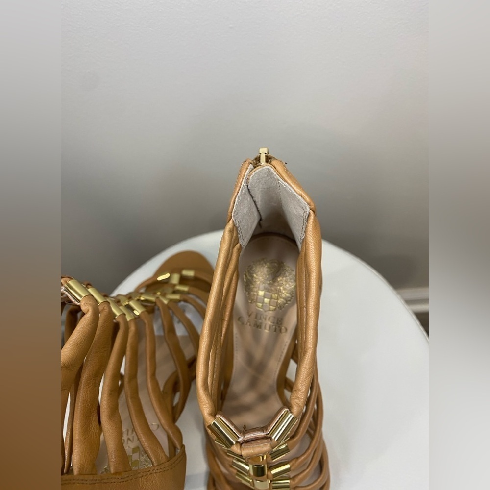 Vince Camuto Troy Gladiator Heels 6.5 Tan Leather Strappy Gold Accents Sandals - Picture 8 of 9